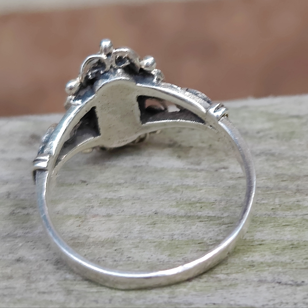Vintage Sterling Victorian Style Mother Of Pearl Ring - Picture 5 of 5
